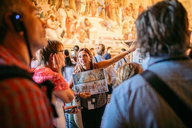 Breakfast in the Vatican and Museum Highlights Max 6 People Tour