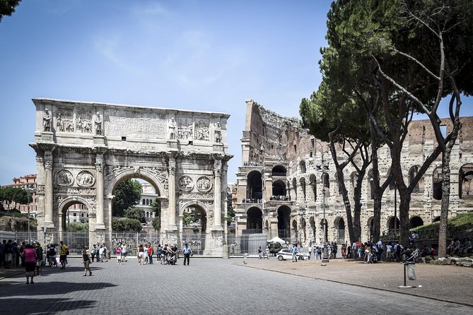 Colosseum, Roman Forum and Palatine Hill Skip the Line Tour With Meeting Point