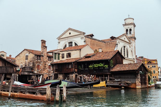 Off the Beaten Track in Venice: Private City Tour - Unique Itinerary