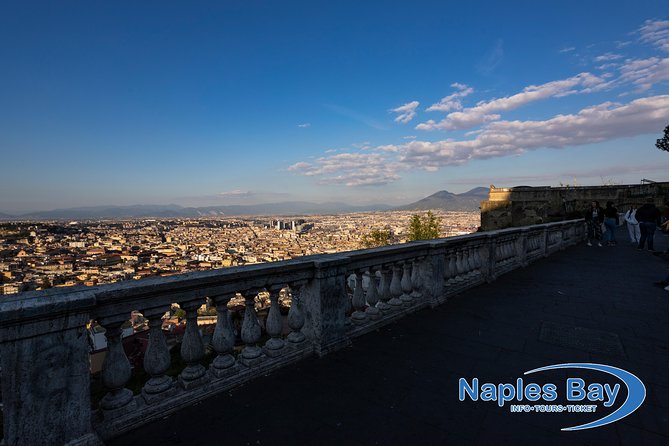 Panoramic Historical Walking Tour of Naples: Rich and Poor Areas