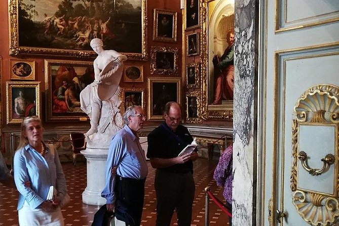 Pitti Palace, Palatina Gallery and the Medici: Arts and Power in Florence. - Historical Significance of Palatina Gallery