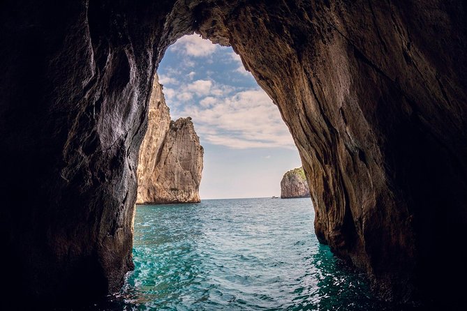 Small Group Capri Island Boat Ride With Swimming and Limoncello - Tour Highlights