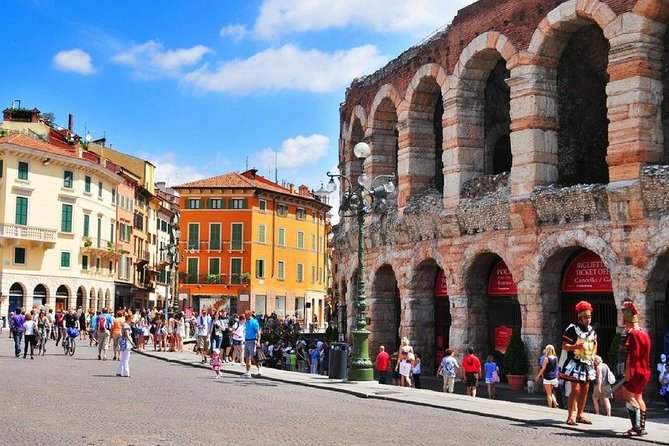 Verona and Lake Garda Day Trip From Milan - Traveler Experience