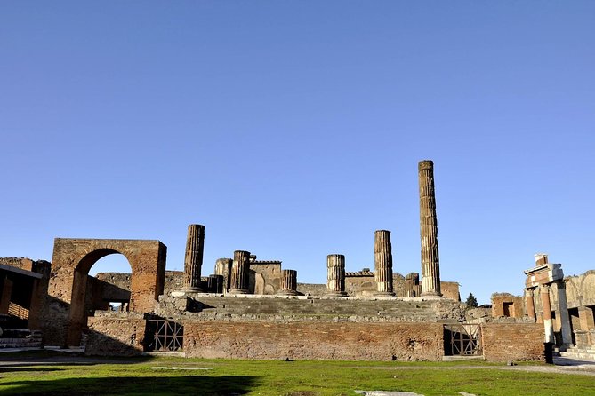 2-hour Private Guided Tour of Pompeii - Just The Basics