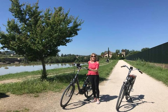 E-Bike Florence Tuscany Ride With Vineyard Visit - Booking and Cancellation Policy