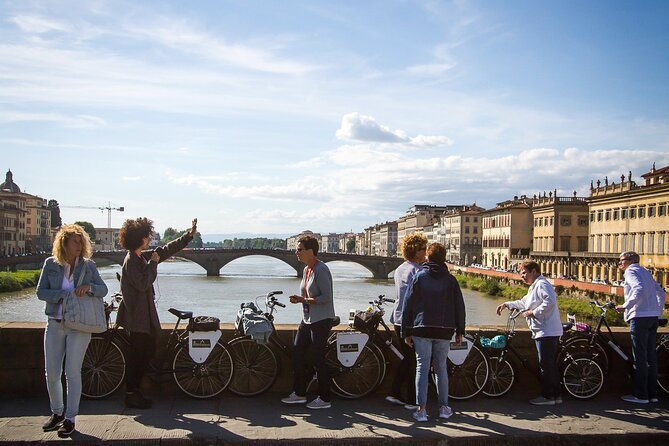Florence Vintage Bike Tour Featuring Gelato Tasting - Mobile Ticket and Group Size