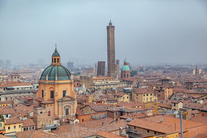 Highlights & Hidden Gems With Locals: Best of Bologna Private Tour - Must-See Landmarks