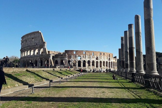 Rome Top Sites in 1 Day WOW Tour: Luxury Car, Tickets & Lunch - Luxury Transportation