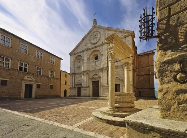 Small-Group Montepulciano and Pienza Day Trip From Siena - Local Guided Tour Experience