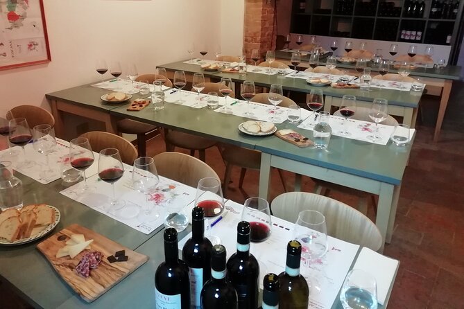 Wine Class - Tuscan Classics - Unveiling Tuscan Wine Production Methods