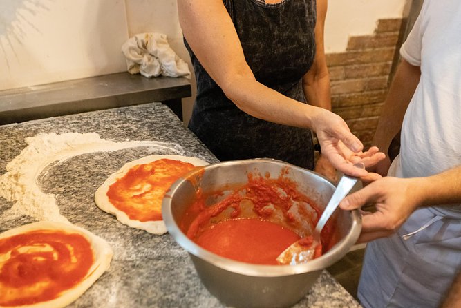 Authentic Pizza Class With Drinks Included in the Center of Naples - Guest Reviews