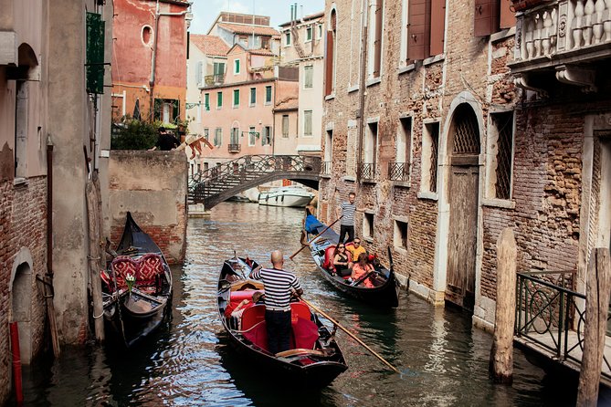 Highlights & Hidden Gems With Locals: Best of Venice Private Tour - Exploring Hidden Canals