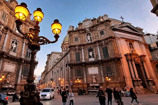 Palermo by Night: Tour in the Center Among Art, Monuments and Mysteries - Nighttime Atmosphere
