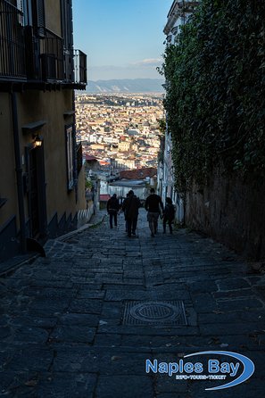 Panoramic Historical Walking Tour of Naples: Rich and Poor Areas - Exploration of Naples Poor Areas