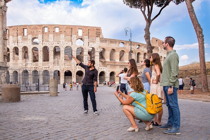 Small Group Tour of Colosseum and Ancient Rome - Guide Expertise