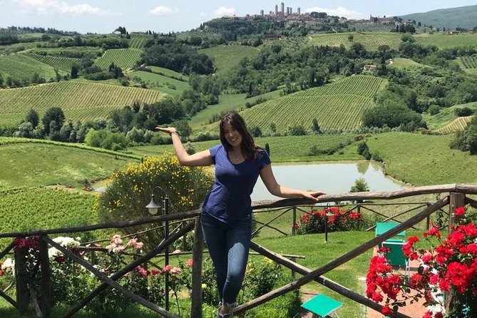 Chianti Wineries Tour With Tuscan Lunch and San Gimignano - Winery Experience and Culinary Delights