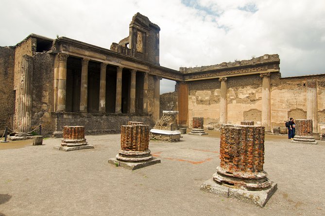 Complete Pompeii Skip the Line Tour With Archaeologist Guide - Visitor Experience and Recommendations