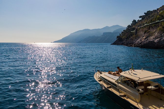 Private Boat Tour Along the Amalfi Coast or Capri - Customer Feedback and Service Quality