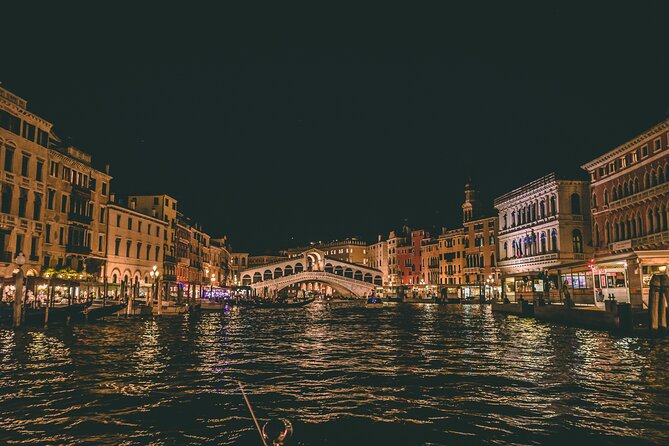 Highlights and Hidden Gems Night Tour in Venice - Customer Feedback
