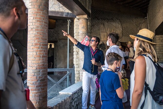 Skip the Line Pompeii Guided Tour & Mt. Vesuvius From Sorrento - Guide Quality Assessment