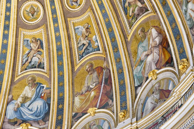Tour of St Peters Basilica With Dome Climb and Grottoes in a Small Group - Tour Final Words at St. Peters Square