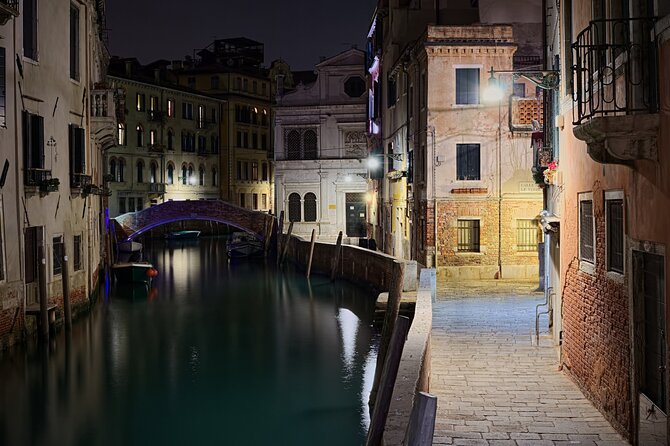 Highlights and Hidden Gems Night Tour in Venice - Frequently Asked Questions