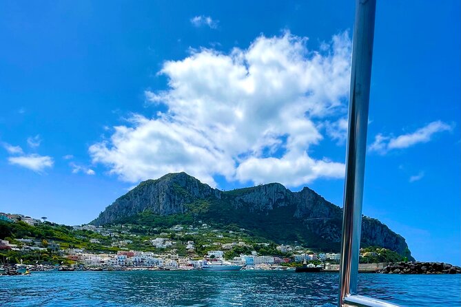 Boat Tour in Capri Italy - Just The Basics