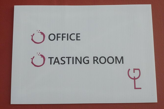 Half-Day Small-Group Wine Experience With Wine Expert From Cagliari - Just The Basics