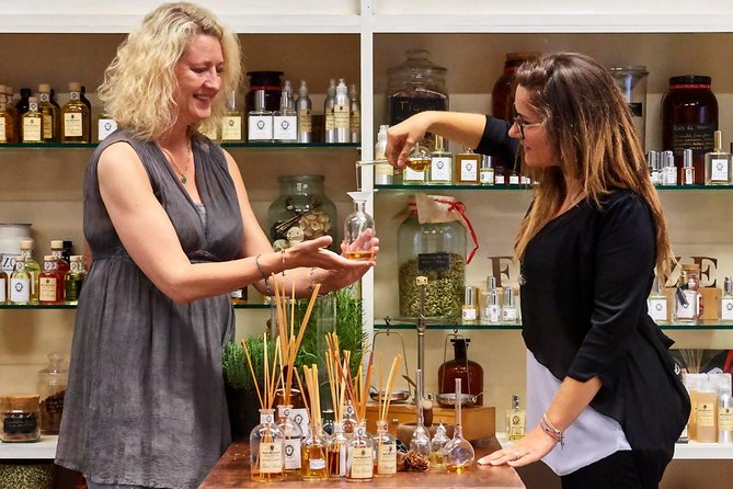 Perfume Masterclass in Florence: Make Your Own Personal Fragrance - Just The Basics