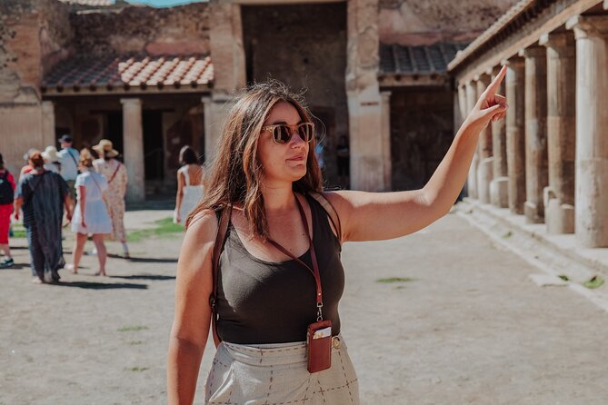 Pompeii Private Tour With an Archaeologist Guide - Just The Basics
