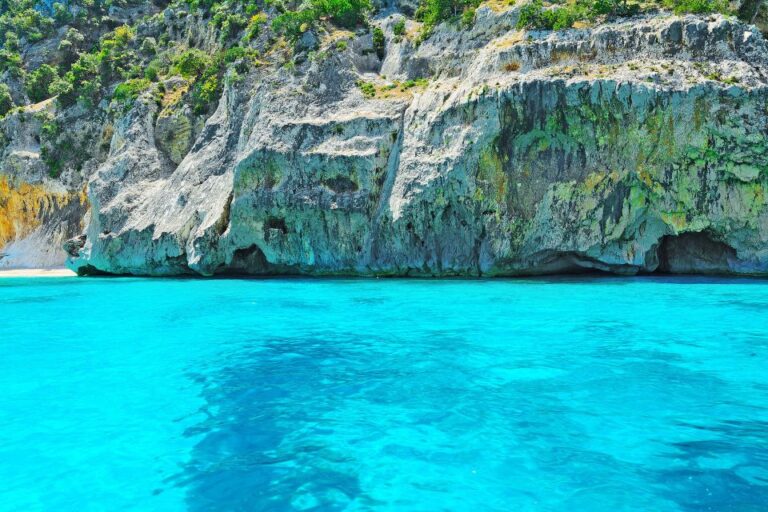 Capri: Private Boat Island Tour