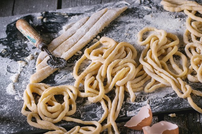 Cesarine: Handmade Pasta and Tiramisu Class in Florence - Experience Details