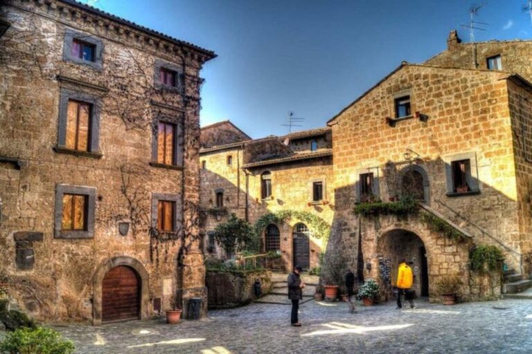 Civita Di Bagnoregio, Orvieto, Montepulciano Private Tour