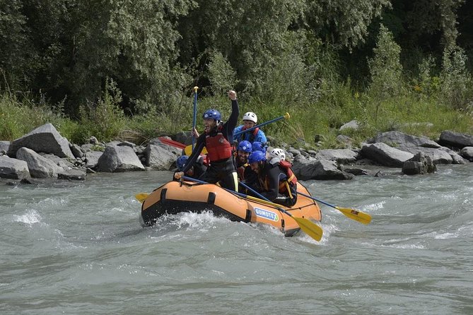 Rafting Extreme Fun - Thrilling Rapids and Adventure Games