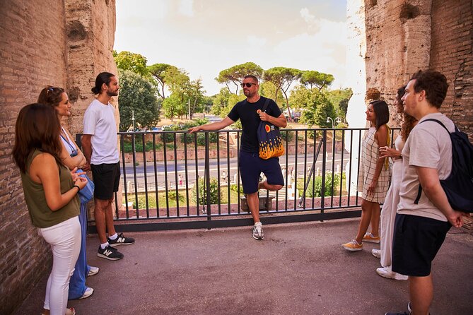 Small Group Colosseum, Palatine Hill and Roman Forum Tour