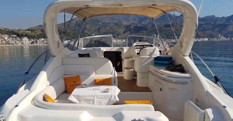Taormina: Boat Tour Bay Taormina All Inclusive