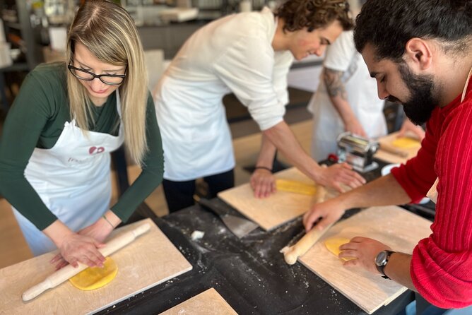 1 Hour Pasta Making Class in Rome - Booking Information