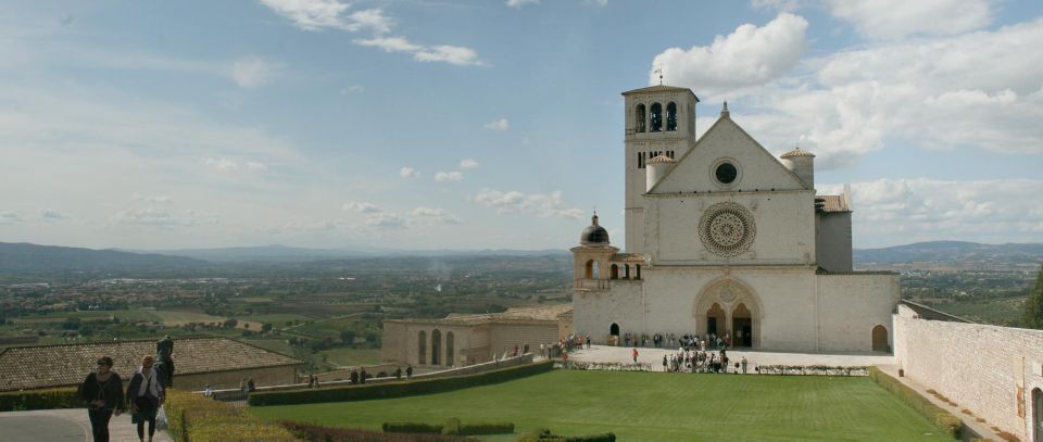 Assisi and Countryside Winery Private Tour From Rome - Itinerary Highlights