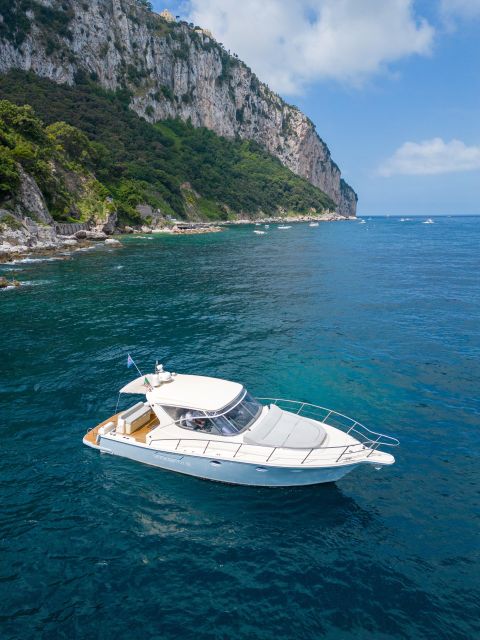 Capri- Amalfi Coast :Speed Boat - Boat Features
