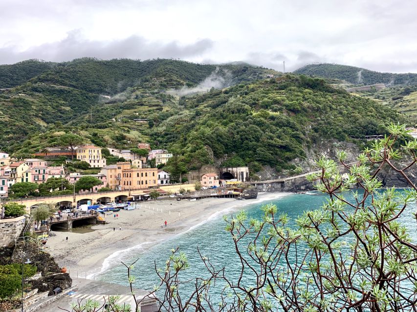 From Florence: Private Roundtrip Transfer to Cinque Terre - Full Description