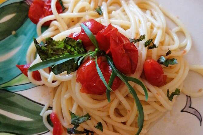 Positano Home Cooking Class: Spaghetti and Tiramisù - Hosts and Hospitality