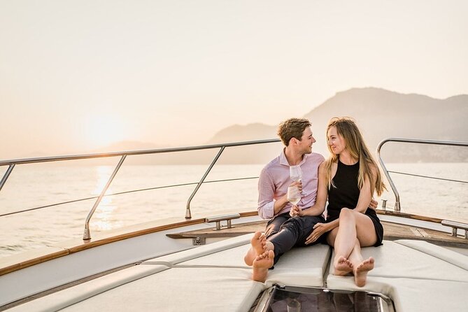 Positano Sunset Sail With Aperitif and Music on Board - Guest Experiences