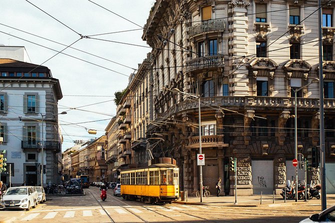 Private City Kickstart Tour: Milan - Directions