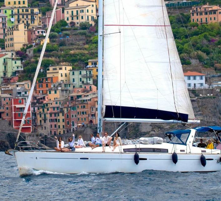 La Spezia : Private Sailboat Tour of Cinque Terre With Lunch - Meeting Point