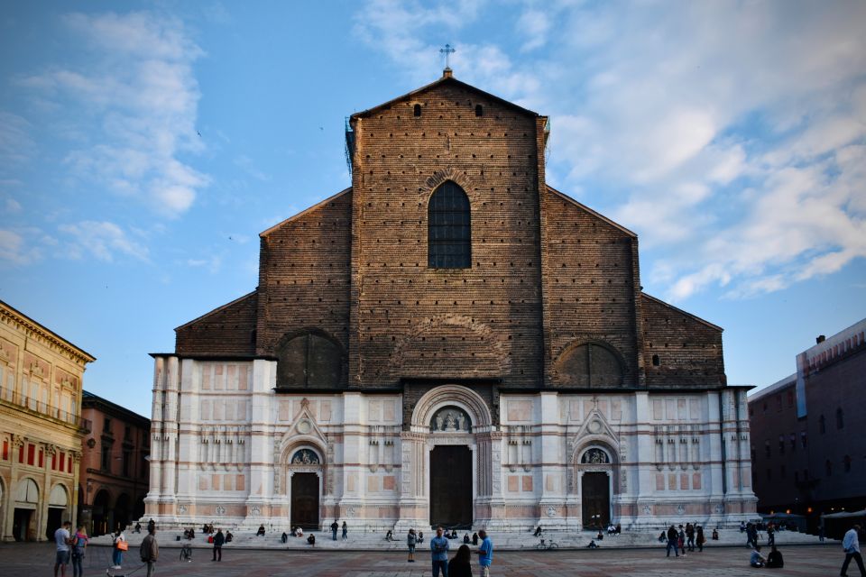Milan: Private Day Trip to Bologna With Sightseeing Tour - Activity Highlights