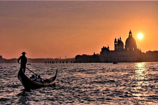Private Tour: Venice Gondola Ride With Serenade - Meeting and Pickup Information