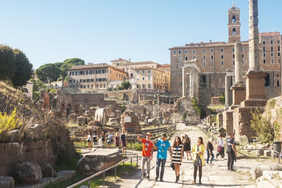 Rome: Colosseum Arena, Roman Forum and Navona Private Tour - Experience Overview and Meeting Point