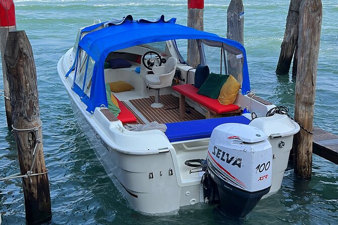 4 Hours Private Boat Tour to Murano, Burano Cover Winter Boat - Tour Highlights Description