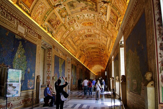 Entire Vatican Tour Experience Treasure of the Sistine Chapel - Host Responses