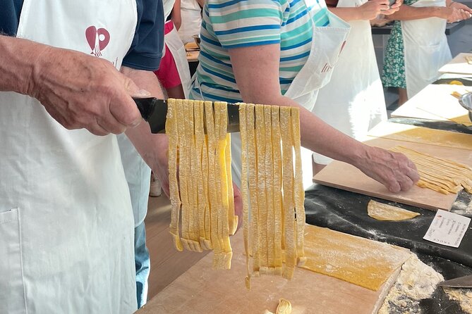1 Hour Pasta Making Class in Rome - Cancellation Policy